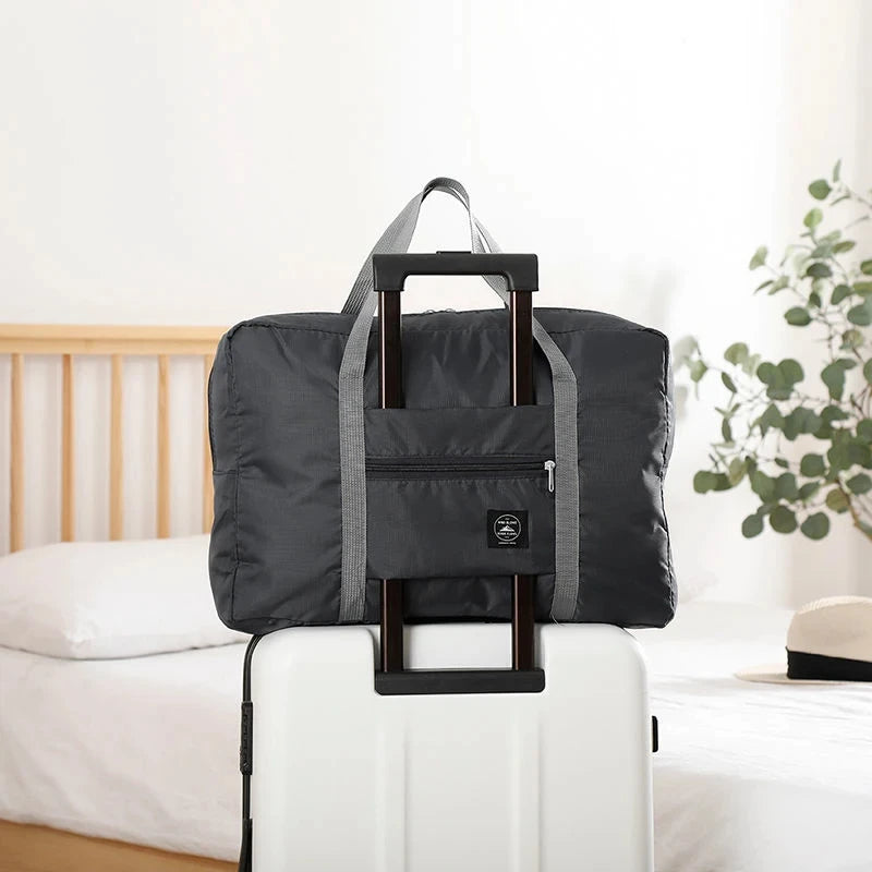 Best‑selling foldable duffel bag with extra‑large capacity, ultra‑light design, and perfect for travel, gym, and weekend trips. Stylish, durable, and folds flat in seconds